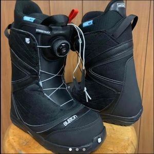Burton snowboarding boots size 7